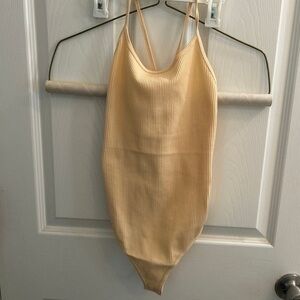 NEW! Mono B Ribbed Bodysuit medium Apricot